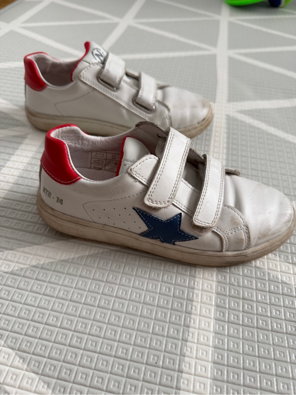 Kids Naturino white leather Sneakers with Blue Star - Velcro Closure